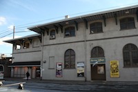 queens_village2