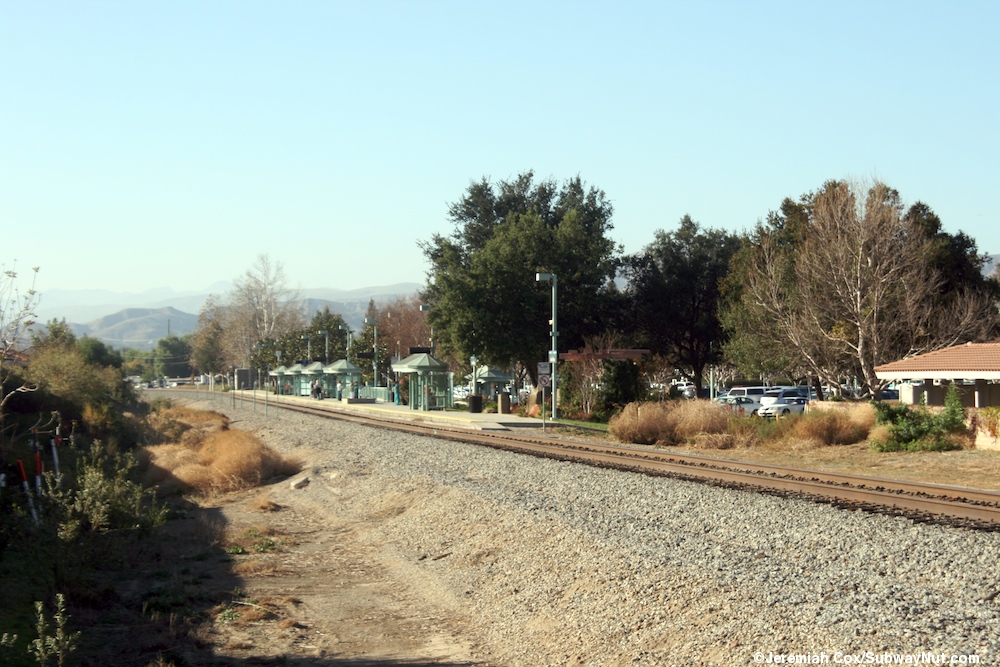 Simi Valley (Metrolink Ventura County Line, Amtrak Pacific Surfliner ...
